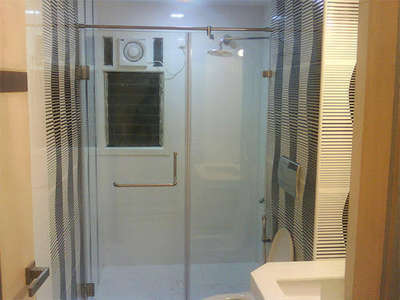 *glass shower cubicle*
10mm thoughand glass steneles steel fitting 3to5 days Instoletion