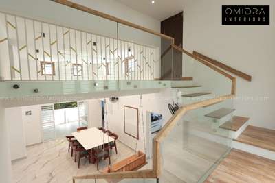 #StaircaseDecors  #GlassStaircase  #GlassHandRailStaircase  #StaircaseIdeas  #HomeDecor  #homeinteriordesign  #keralainteriordesign