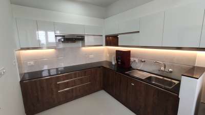 #ClosedKitchen  #KitchenCabinet  #ModularKitchen