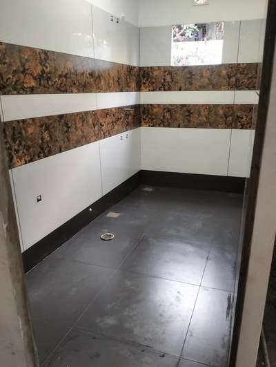 2×4 vetified tile with boarder @ wall&  flooring 2×2 ceramic tiles   🥰