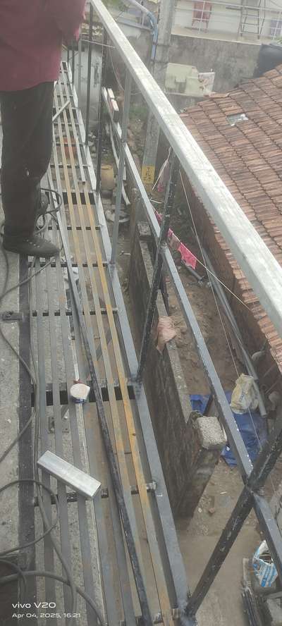 fabricators അർജൻറ് vecancy please call my number