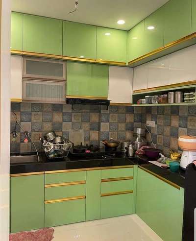 #ClosedKitchen  #KitchenIdeas  #LargeKitchen  #LShapeKitchen  #KitchenCabinet  #ModularKitchen