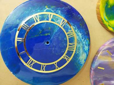 wall decor and clock 
ready to hang size 12" clock 
  #resin  #resincraft  #resintabletops  #resin  #resincraft   #resinfurniture