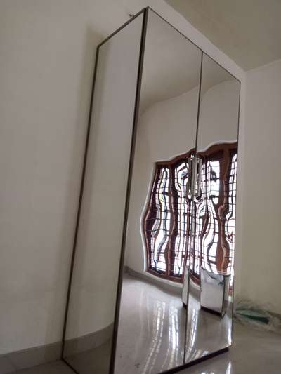 Wardrobe in Acrillic Mirror Finish❤❤❤