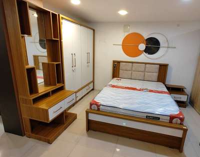 premium bed room set@ affordable price range.. 9072721023