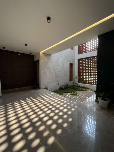 Natural Light patterns #distortedhouse #iritty #vallithode #ContemporaryHouse #architecturedesigns #Architect #Kannur