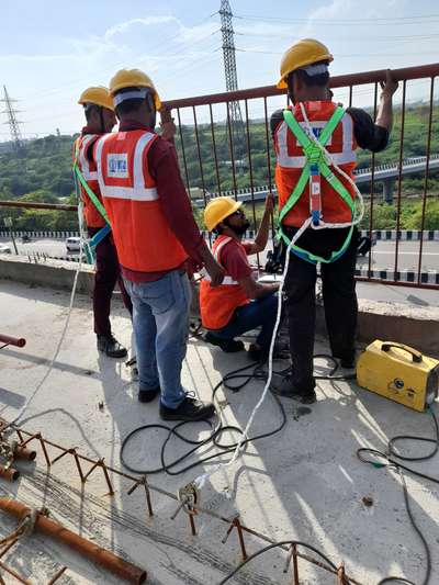 Railing work in Delhi metro #DelhiGhaziabadNoida  #delhimetro  #railing