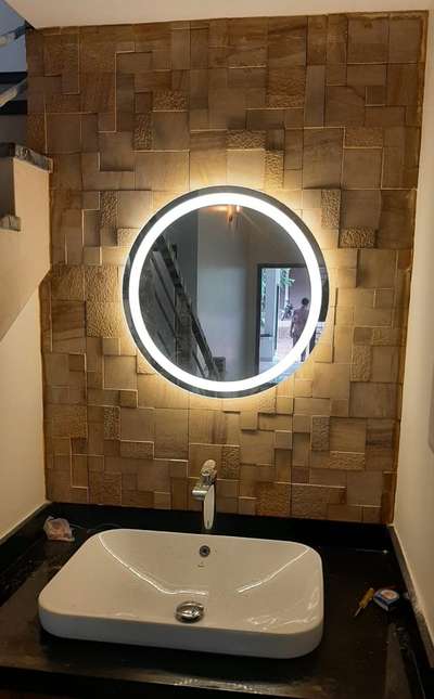 light mirror 
premium quality 
24 " 24 " round
Full polish
double light 
1 year warranty