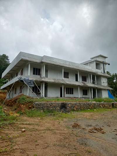 Ongoing old age home at pampady
#KeralaStyleHouse #ONGOINGWORK #Kottayam