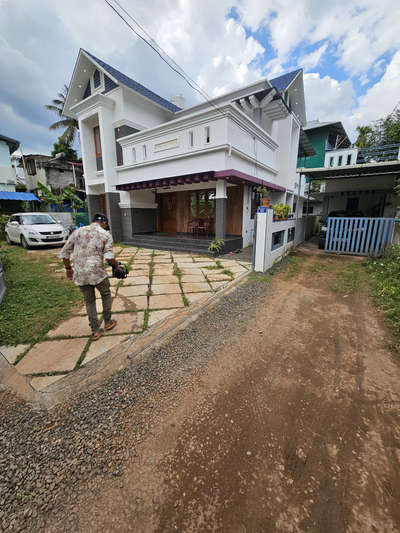 നീലാകാശത്തിലെ ഉദിച്ചുയരുന്ന നക്ഷത്രങ്ങൾ പോലെ, ഭൂമിയിലെ നമ്മുടേതെന്നു പറയാൻ,സ്വന്തമായൊരുഭവനം എന്നത് പ്രൗഡഗംഭീരമായി ദാ ഇങ്ങനെ ഉദിച്ചുയർന്നു നിൽക്കുന്നത് കാണുമ്പോൾ എന്തൊരു സന്തോഷമാണല്ലേ!!ആ സന്തോഷത്തിന് പകരം നമ്മൾ കൊടുത്ത  കഷ്ടപ്പാടിന് ഏറ്റവും മികച്ച ഫലം ആണ് കിട്ടുന്നത്,എങ്കിൽ നമ്മൾ കൂടുതൽ സന്തുഷ്ടരാകും.അങ്ങനെ നിങ്ങളുടെ കൂടെ നിന്ന് ഏറ്റവും മികച്ച ഫലം നൽകുക എന്നുള്ളതാണ് ഞങ്ങളുടെ കർത്തവ്യവും. അത് പോലെ,ഞങ്ങൾ പൂർത്തീകരിച്ച എറണാകുളം ജില്ലയിലെ കോമ്പാറ എന്ന പ്രദേശത്തെ Mr. Anas P K ക്കു വേണ്ടി 1758 സ്‌ക്വയർ ഫീറ്റിൽ 3
ബെഡ്‌റൂം മോടു കൂടി വീടിന്റെ വീഡിയോ ഫോട്ടോ ഷൂട്ടിനായി എത്തിയപ്പോൾ.

𝙃𝙤𝙢𝙚 𝙩𝙤𝙪𝙧 𝙫𝙞𝙙𝙚𝙤 𝙨𝙝𝙤𝙤𝙩🏡
വീടിന്റെ കൂടുതൽ വിശേഷങ്ങൾക്കായി കാത്തിരിക്കുക. ❤️🏡

𝐌𝐨𝐫𝐞 𝐝𝐞𝐭𝐚𝐢𝐥𝐬 𝐰𝐢𝐥𝐥 𝐜𝐨𝐦𝐞 𝐬𝐨𝐨𝐧 🏡

#completed_house_construction #photoshoot