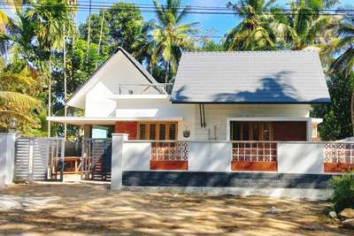 Residential Building
Status: On going
Area : 1897 Sqft 
Location : Kannanur, Palakkad
 #Palakkad  #all_kerala  #architecturedesigns