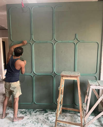 Wall moulding that speaks the language of style.

#nivaas #interior #interiordesign #WallDecors #WallDesigns #wall_mirror_design #nivaasdesign
