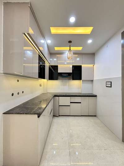 #KitchenIdeas  #KitchenRenovation  #KitchenInterior  #KitchenInterior  #ClosedKitchen  #KitchenCabinet  #ModularKitchen  #Modularfurniture  #KitchenRenovation