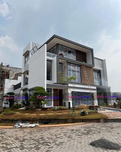 Svojas associates - #architect #architecturedesigns #Architectural&Interior #ElevationDesign #ElevationHome #exterior_Work #homedesign2022 #indorehouse #explore