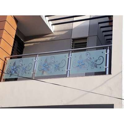 jaising glass and steel railing