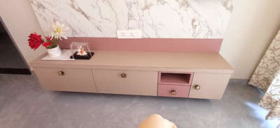 No wooden sunmica. 
so you won't feel like, ise kahi to dekha h. wooden laminates
we have designed interior like that way, which has only colours based mica.
we played with colour in furniture.  there is no wooden mica incorporated 

full video will be launching soon. stay tuned to full video 


interior fees for apartments 
50rs per sqft