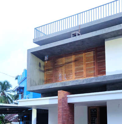 Residence @ Alathur
#wip  #kerala_architecture  #architecturaldesign #ContemporaryDesigns #NEARCOMPLETION  #WoodenWindows #ContemporaryHouse #contemporary #kerala_contemporaryarchitecture  #dreamhomes