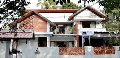 Our completed residential house project.
.
.
Client : Mrs. Divya and Mr. Dinoop
Location : Choolissery 
Construction : Reliable Builders 
.
.

 #HouseConstruction  #InteriorDesigner #tipsforinteriorstyle #Buildingconstruction #CivilEngineer  #HouseDesigns  #architecturedesign   #consultants  #contracting  #structuralwork  #HouseRenovation  #commercialbulding  #villaconstrction  #quality  #timeline  #projectmanagement  #turnkeyProjects