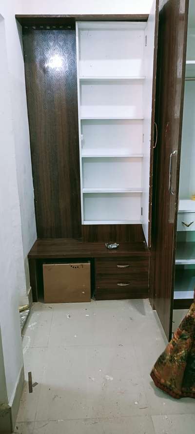 #karpenter  #Modularfurniture  #modularsofadesin  #ModernBedMaking  #FrontDoor  #OfficeRoom   #