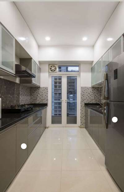 *modular kitchen*
very good finisheing ..  laber rate work .in a dehly nsr and gurgav mahipalpur.