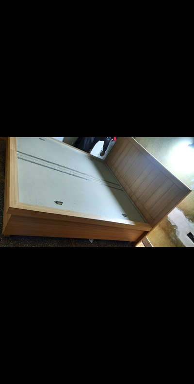 hand  work  Bed 🛌 
only  RS.30000