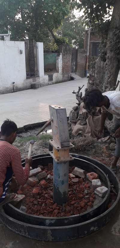 Sarkari Handpump Service and Rebore Choki ke  liye 
contact kare +918533071075