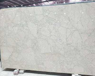 Italian marble 
Brescia Arora