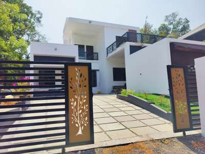 #ContemporaryDesigns 
#modernarchitect 
#modernhouses 
#homedesignkerala 
#Architectural&nterior 
PINELO DESIGNS
