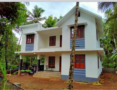 എൻ്റെ സഹോദരന് വേണ്ടി ചെയ്ത വിടാണ് .
4 bed (2 attached Toilet)
Verandah, Porch,Living, Dining, Common Toilet, kitchen, & Work area. and Balcony .