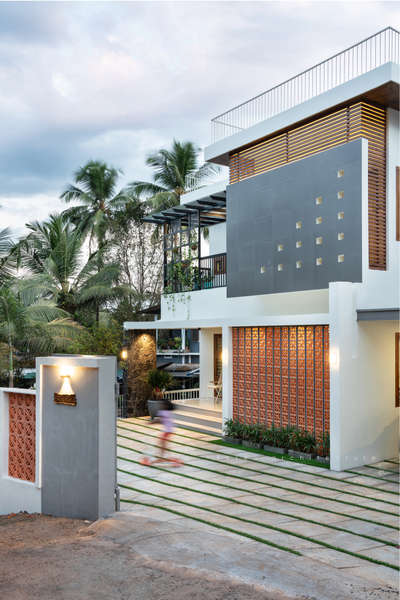 ‘Zee villa’

Residential 

Area :3800 sqft 

Completed year :2022

 Contact us :+91 8606935039 
                      :+91 9747217317

@eksenarchitecture #architecture #interiordesign #keralaarchitecture #archdaily #keralahomeplanners #designer#malappuram
 #manjeri