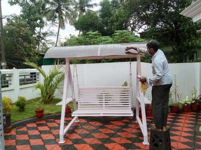 കൂലിക്ക് ചെയ്തുകൊടുത്ത ഊഞ്ഞാൽ ഇഷ്ടപ്പെട്ടാൽ ഉണ്ടാക്കാൻ വിളിക്കണേ 8156980032