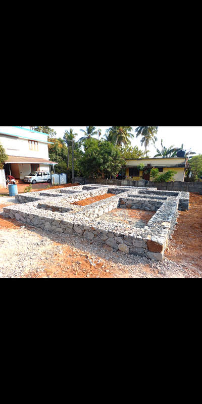 #Randomrubble masonry for home.
 962 sq.ft home in   #Thrissur