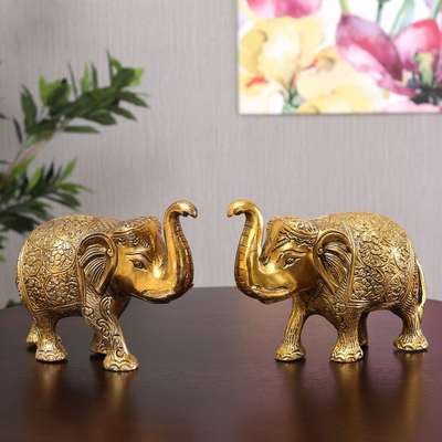 Golden Antique Elephant Figurine
#elephant #engraving #metal #decor #engraved #aluminium #elephants #showpiece #decorativeaccents #golden #decorshopping