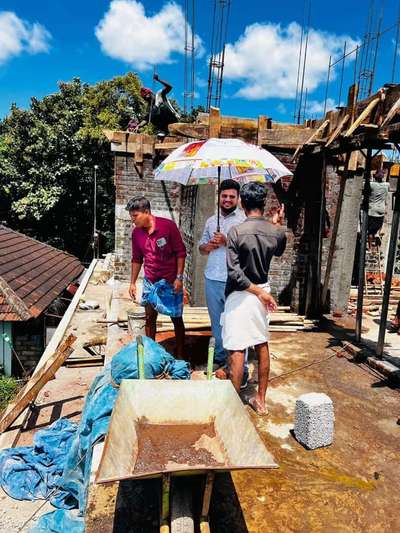 ഫിറോസ്ക്കാന്റെ വീടിന്റെ ഫസ്റ്റ്ഫ്ലോർ പണികൾ പുരോഗമിക്കുന്നു

Binazeez Atelier
RedefineYourSpace

00919496361476

 #homeinterior
 #sweethome
 #Palakkad
#villege