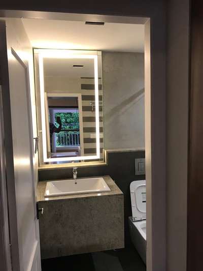 LED Mirror - Fully customised

Long size 5mm Saint Gobain mirror with LED light

Installed @ Bathroom wall 

 #LED_Sensor_Mirror  #ledmirrors  #decorative  #InteriorDesigner  #mirrorwall  #GlassMirror