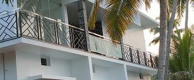Powder coated Balcony Handrail with ss and glass.