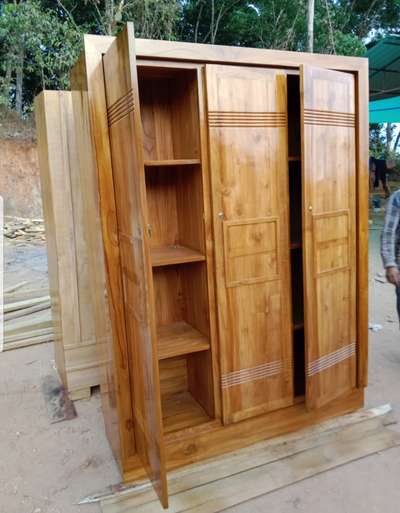 #Woodenfurniture al over kerala delivery available 
#call or WhatsApp 7034735862
wardrobe design