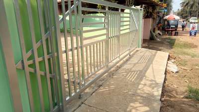 sliding gate