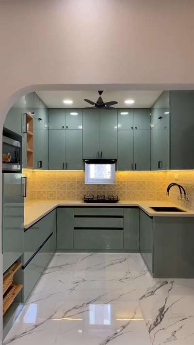 modular kitchen design  #KitchenIdeas  #ModularKitchen  #Modularfurniture  #LShapeKitchen  #_modalur_kicthen_work_  #KitchenLighting
