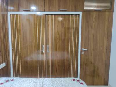 Mirror polish on Veneer 
For Interior Design contact 7972239243 #InteriorDesigner #veneerfinish #WardrobeDesigns