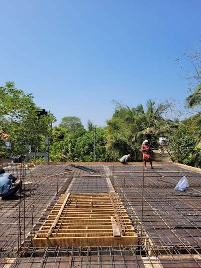 Rajesh Rekha Residence Slab Casting
 #slab #roof #concrete_casting #Architect