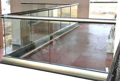 𝗳𝗼𝗿 📞:-𝟴𝟳𝟳𝟬𝟬𝟳𝟲𝟰𝟵𝟵
Anodized Railing with Glass
.
.
.
.
.
.
.
.
.
.
.
.
.
#anodized #GlassBalconyRailing