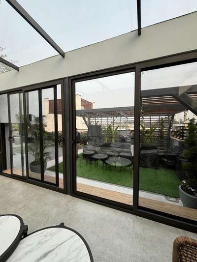 Enjoy look of our glasshouse.



 #glasshouse  #InteriorDesigner  #inyeriordesign  #LandscapeIdeas  #Landscape