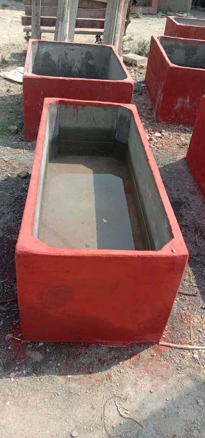 New cemented pani ki tanki sabhi size me available hai sirf indore contact no 9165239195