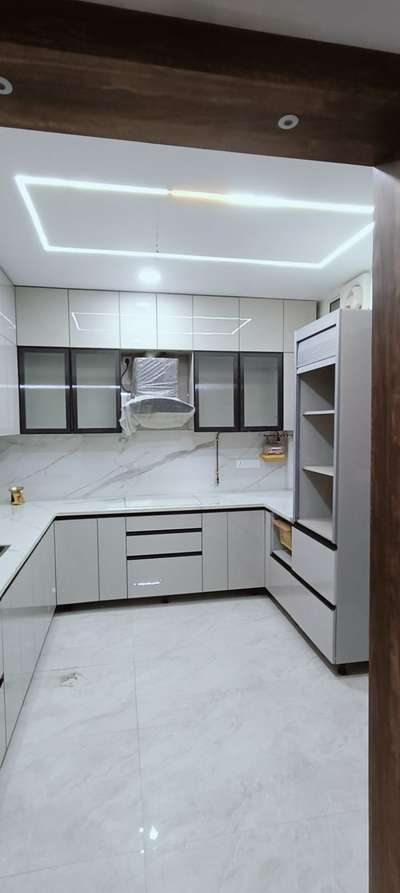 Best Modular kitchen design ✅🛠️🪚🔨


starting at Only 850 pr sqaurfit 
T&C


#besthome #ModularKitchen #modularkitchenindelhi #HomeAutomation #HouseDesigns #homeinterior #InteriorDesigner #KitchenInterior #SingleHungWindow