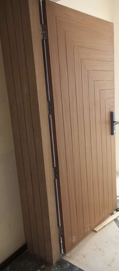 flesh door
teekh polish finish
gurgaon sec 56 
 #wood_polishing  #InteriorDesigner  #architecturedesigns  #4DoorWardrobe  #KitchenIdeas  #anticfurniture