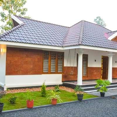 @pathanapuram, pallimuk #TraditionalHouse #InteriorDesigner #WoodenCeiling