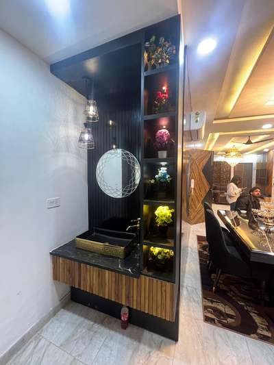 vanity design by blackcad interior 

 #vanityideas  #vanitydesigns  #koloapp  #vanitydesign  #marble  #mirrorart  #ducopaint  #mdfdecor  #sagvan  #teak_wood  #viralkolo