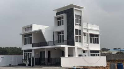 finished project  #HouseDesigns  #KeralaStyleHouse  #new_home  #ElevationHome  #Contractor