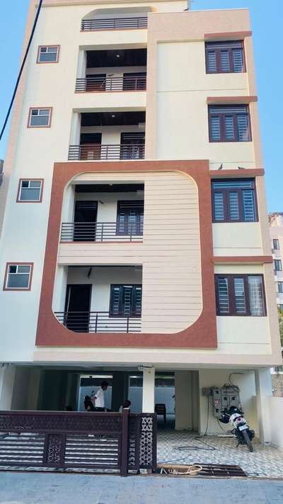 #4bhk flats sale in 75 लाख
fully furnished,lift, tubewell
vaishali nagar